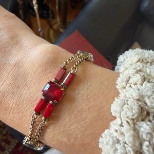 VTG pretty garnet crystal bracelet, toggle clap